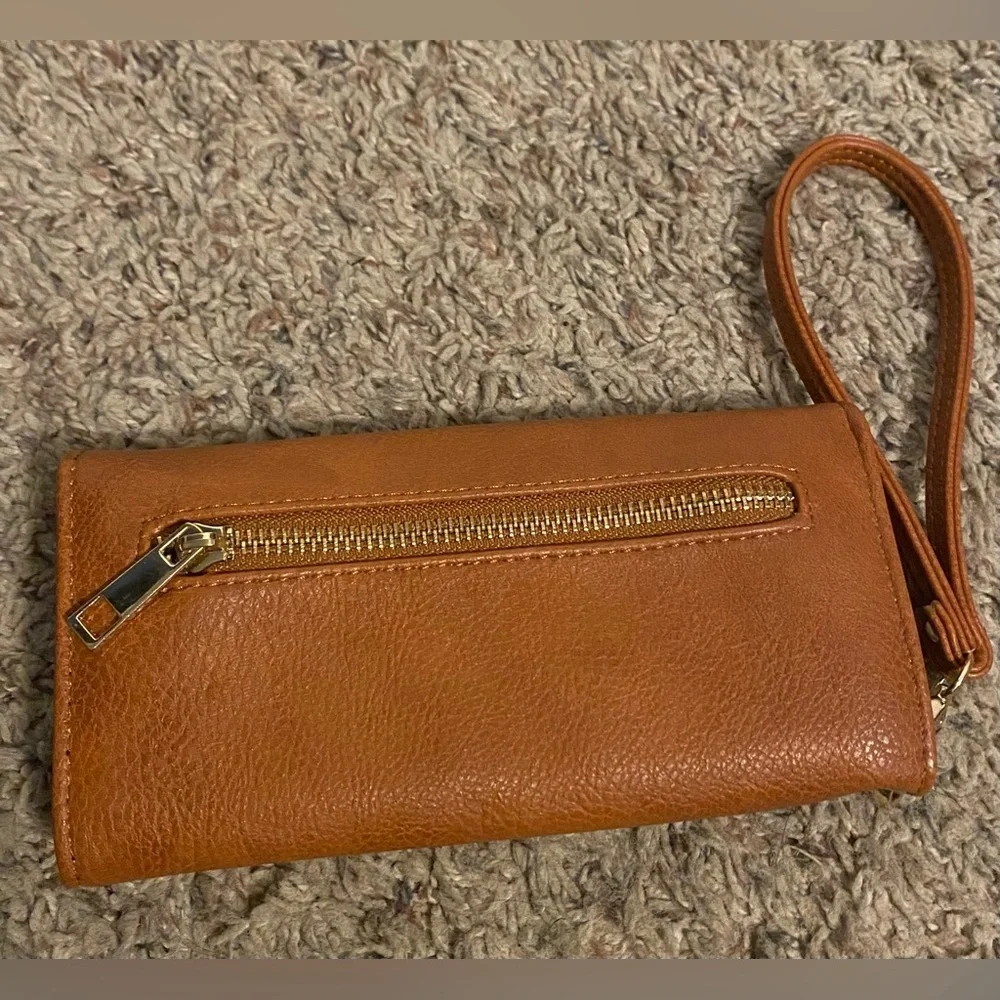 MFK Collection Wallet - Picture 4 of 5